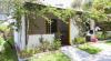 Campeggio con tende, caravan, camper e appartamenti