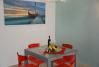 Ampio living con cucina a vista, Suite Family