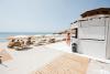 spiaggia-attrezzata-bar-villaggio-4stelle-pula-sardegna