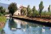 Agriturismo in campagna lungo il fiume Clitunno