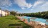 Offerta Umbria Piscina Massaggi Spa Agriturismo Lusso 
