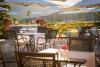 Offerte Umbria: Giardino del resort con Appartamenti Valtopina