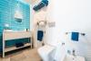 Bagno Privato con Doccia in Blu-Boutique in Sardegna