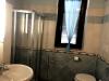 Bagno con Doccia e Finestra Appartamento-Vacanza-Spello