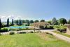 Casale con 9 Appartamenti con Giardino 