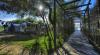 Villaggio camping con piazzole per tende e caravan