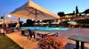 Piscina e Solarium con vista su Assisi