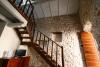 interno antico scale a chiocciola appartamento vacanze