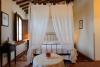 Camera con Letto a Baldacchino in Agriturismo
