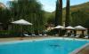 Piscina con vista panoramica della Valle del Nera
