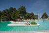 Piscina centrale con isola Hotel Castellaneta-marina Puglia