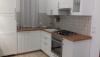 Cucina Attrezzata con stoviglie