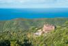 Vista panoramica del Resort con piscina 
