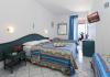 Camera dell'Hotel con balcone attrezzato