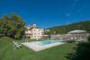 Esterno hotel a Cascia con Piscina
